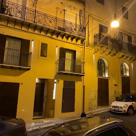 Duomo House Appartement Caltanissetta Buitenkant foto